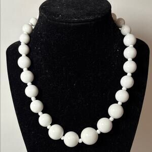 Single Strand of Acrylic White Round Beaded Necklace 17” with ext